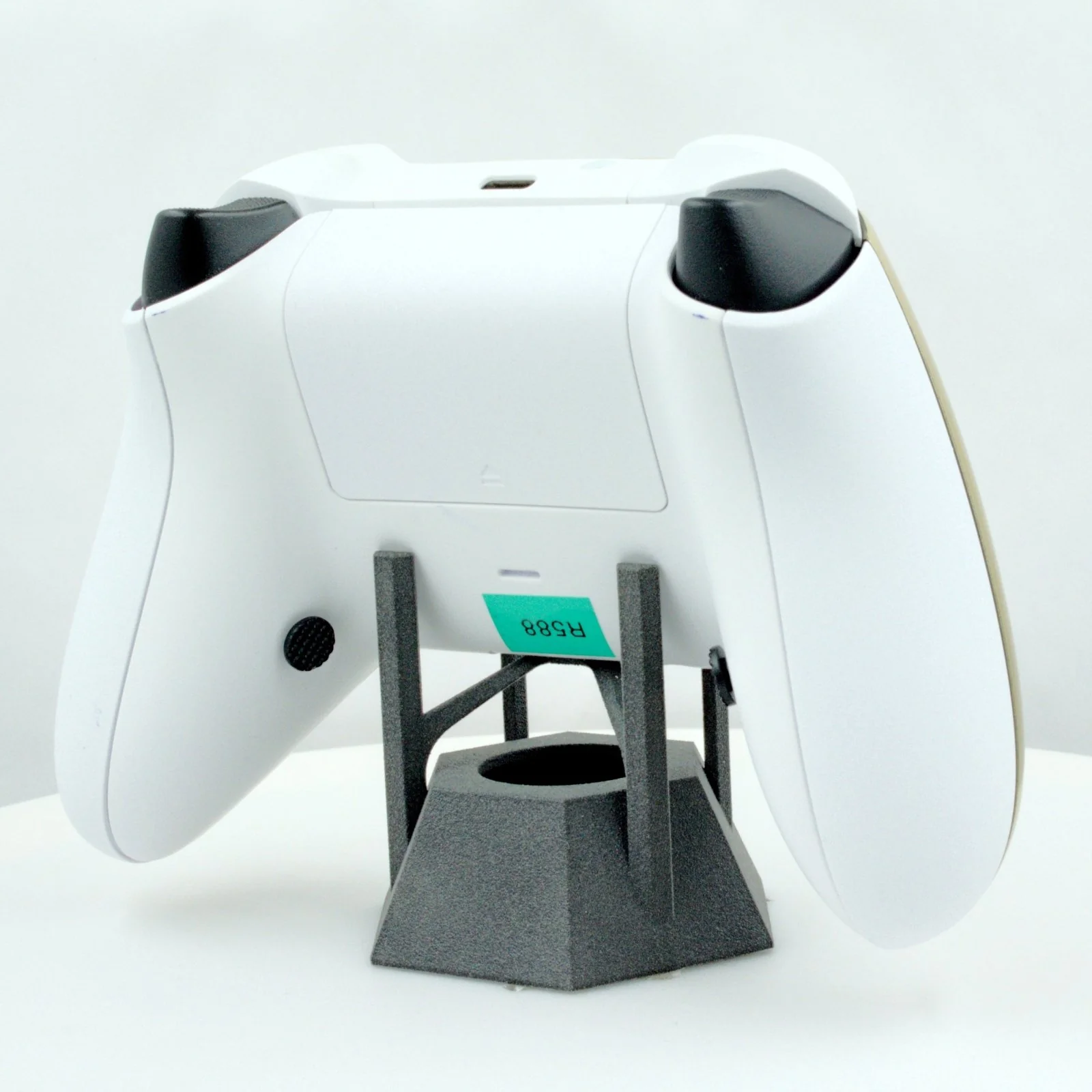 Xbox Series X Refurbished Controller (588) - Image 2